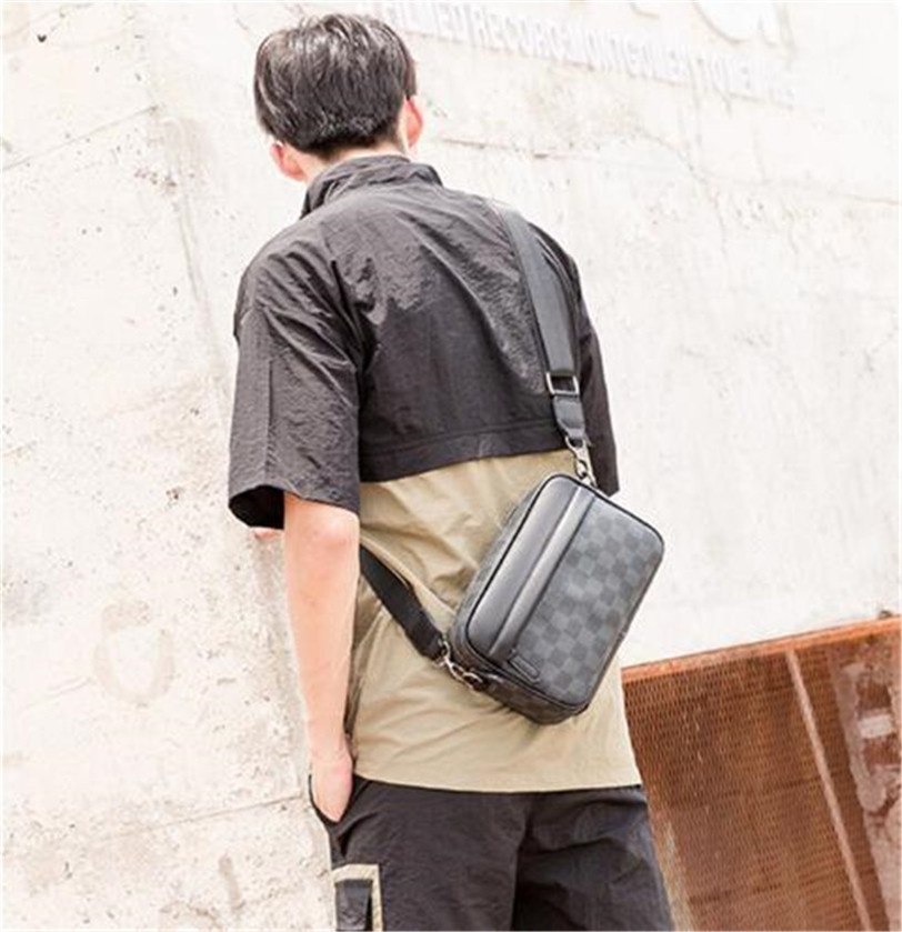 

Fashion Designers Mens Latest Arrival Crossbody Bag Leather Backpack Shoulder Bags 2021 Luxurys Messenger Classic Purses hot, Army green