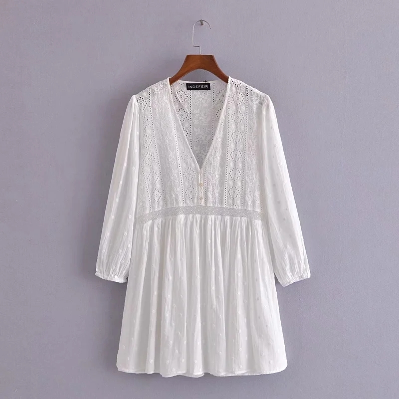

Women Elegant Pure White Hollow Out Cotton Mini Dress High Waist Dot Embroidery V-neck Long Sleeve Summer Dress Femme Vestidos 210521
