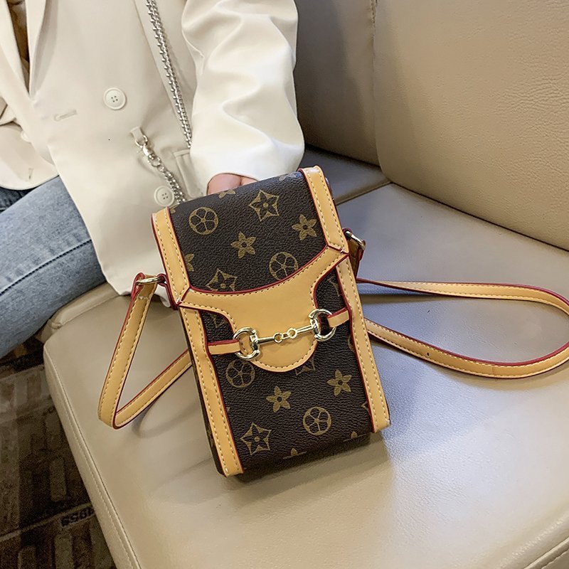

2021 old flower mobile phone bag women's fashion Korean version simple trend Single Shoulder Bag Messenger Small fragrance, Vertical gd coffee