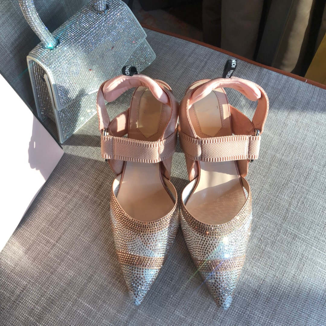

2022 Top Quality women shoes High Heels Sandals Nude Color Pointed Sandal Fashion Banquet Stylist Shoe Ladies Dress Shoess Rhinestone Leather with box, Black