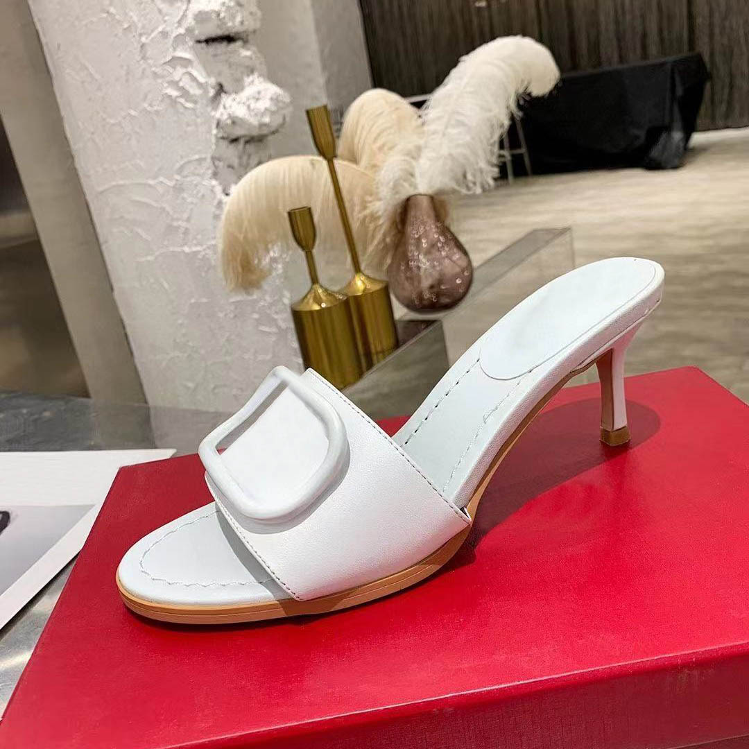 

beach slippers Classic Flat woman Summer lady Cartoon Big Head Leather Hotel Bath fashion women shoes Large size 35-41-42, Black