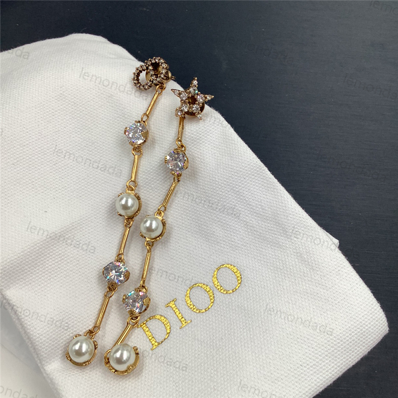 

Luxury Diamond Charm Earring Women Elegant Pearl Earrings Shiny Rhinestone Classic Stud Lady Party High End Studs