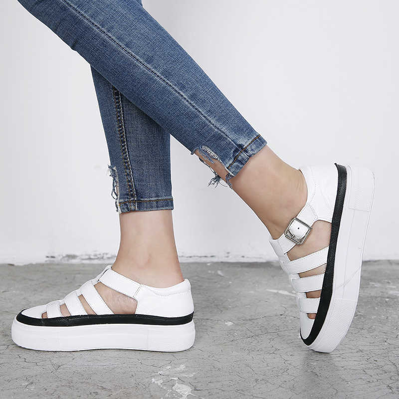 

Classic luxury Designer New White Footwear Platform Sandals Women Summer Fashion Leather Casual Sports Breathable Female Flat Shoes Sandal TopSelling, Black