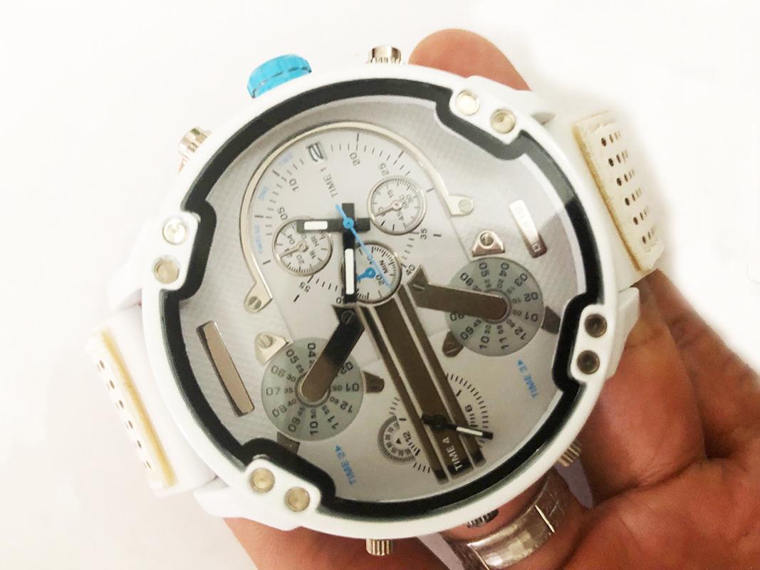 Wristwatches Dual Watch Large Plate DZ Quartz Stainless Steel With Calendar 7419 Silicone