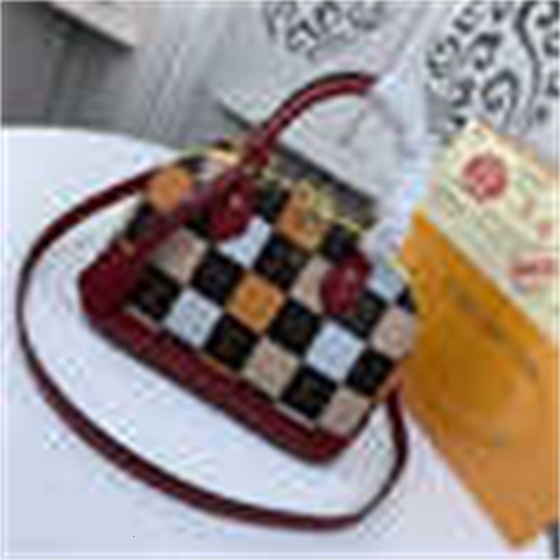 

iconic brand shoulder designer luxury totes m53152 handles m44389 m91606 body 2020 early spring bags big cross checkerboard handbags bag