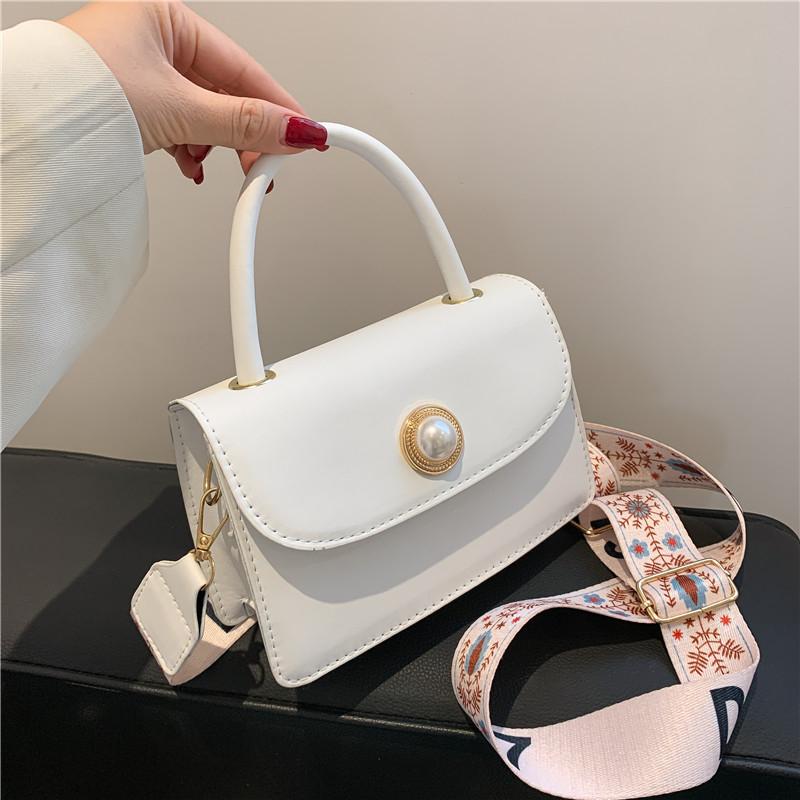

Evening Bags Niche Women's 2021 Large-capacity One-shoulder Pearl Messenger Bag High-quality Small Square Underarm, Black