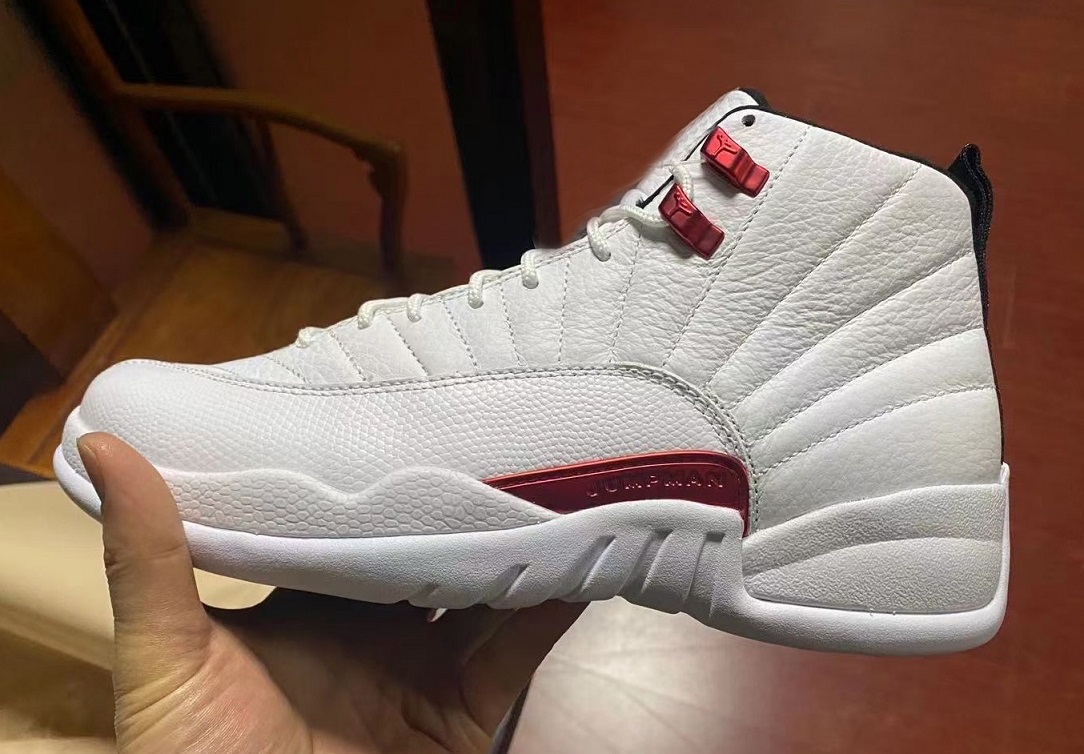 

12s Twist casual Sneakers Men Basketball Shoes 12 Black White University Red Trainers Sport Runner Ship CT8013-106 us 7-12