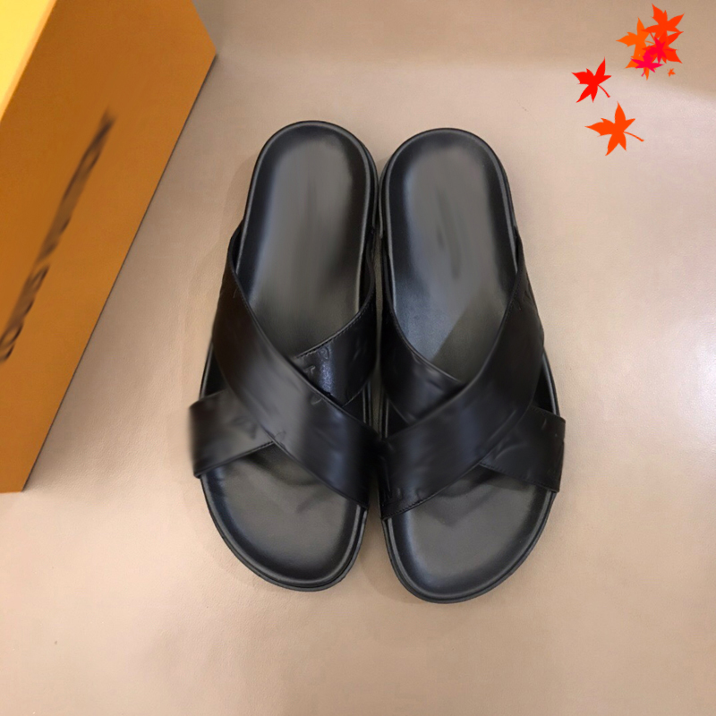 

2021 Slipper Designer Slide Summer sandals Fashion Men Beach Indoor Flat Flip Flops Leather luxurys Shoes mens Slippers with box Size 39-45 -H19, Black