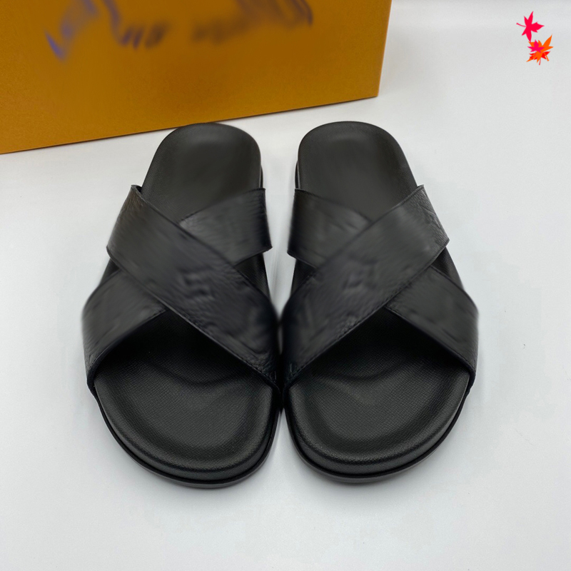 

2021 Slipper Designer Slide Summer sandals Fashion Men Beach Indoor Flat Flip Flops Leather luxurys Shoes mens Slippers with box Size 39-45 -H93, Black