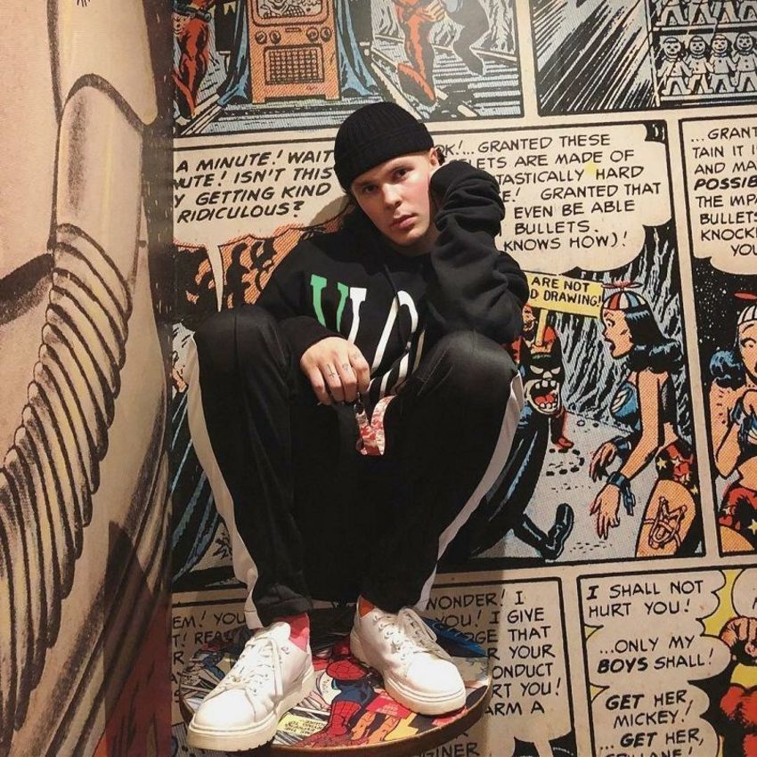 

Palms Designer Black Hoodie Mens Woman Vl Limited Green Big v Trend Loose Hip Hop High Street Hem Damaged Brand Hooded Sweater for Men and Women in Autumn, Black co branded