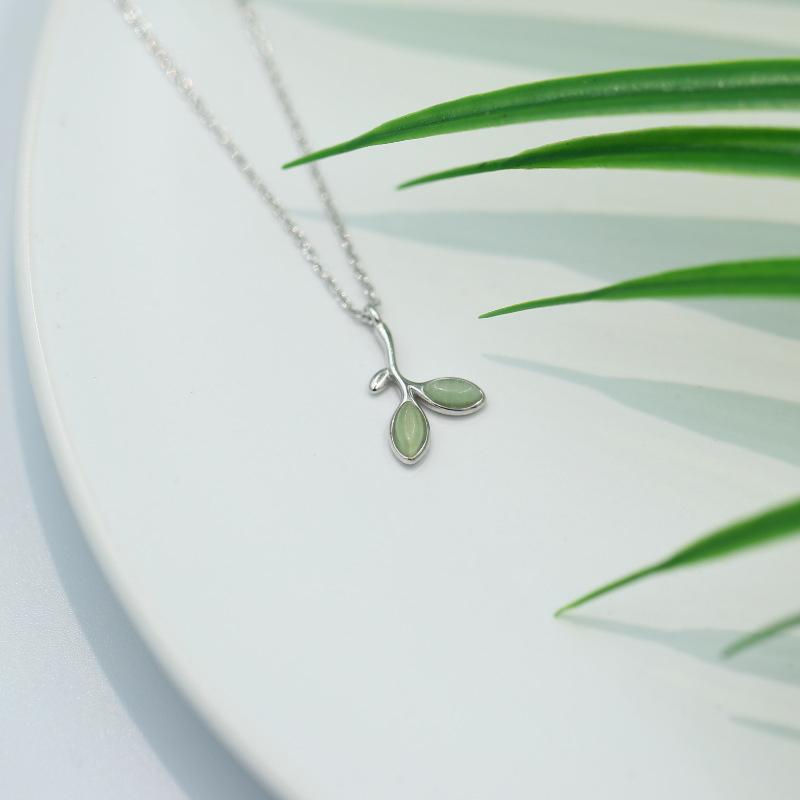 

Pendant Necklaces Women's Silver Color Fresh Forest Green Bud Leaf Necklace Jewelry Anniversary Gift 217