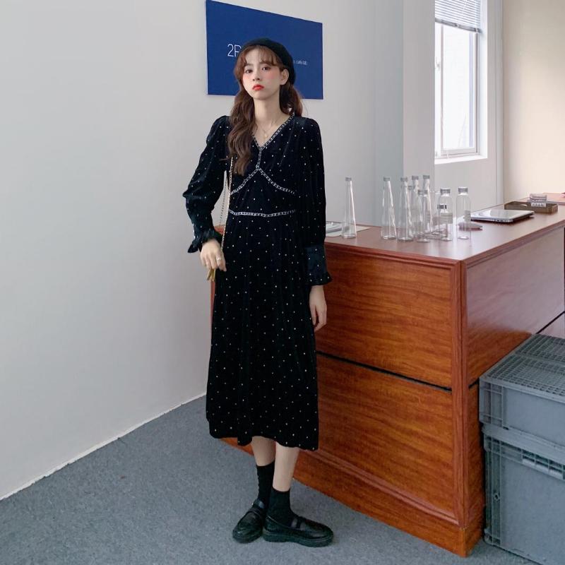 

Fall Spring V-neck Velvet Black Solid Diamond Button Long Sleeve Midi Dress Chic Elegant Party Blingbling Plus Size Casual Dresses