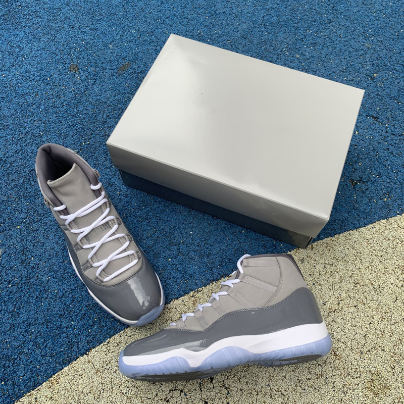 

Prom night 11s Cap and Gown blackout mens Basketball Shoes 11 Cool Grey 2021 Space Jam Bred Concord 45 Jubilee Legend Blue Sneakers trainers with Box