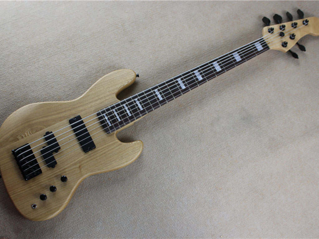 

Six string electric bass matte wood black accessories