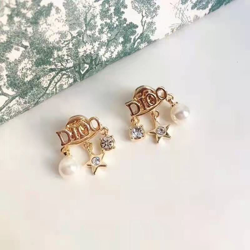 

d Family Tassel Pearl Letter Cd Fashion Net Red Temperament Super Immortal Simple and Small Personalized Earrings Female, Stud earrings 1