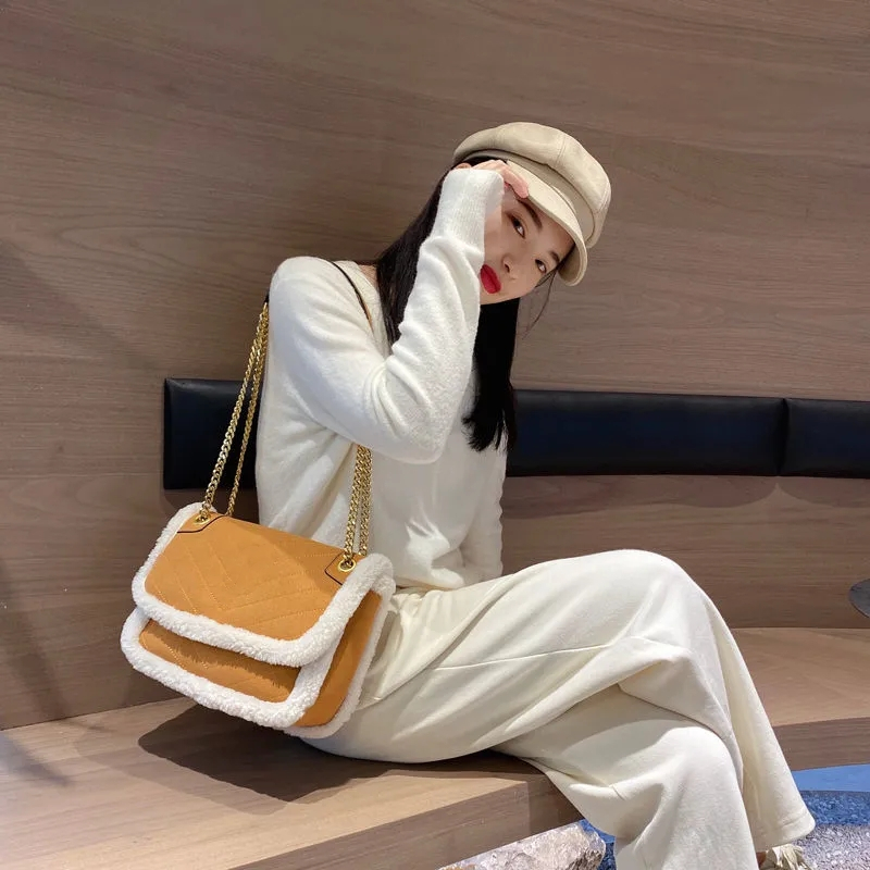 

Lamb fur bag winter messenger chain suede retro postman, Packing box