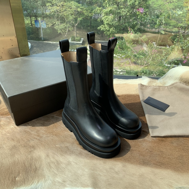 

2021 Trendy Women's Platform Mid-top Boots Are Comfortable and Do Not Grind The Feet Thick-soled Mid-cut Short Boots Autumn and Winter Shoes, Black