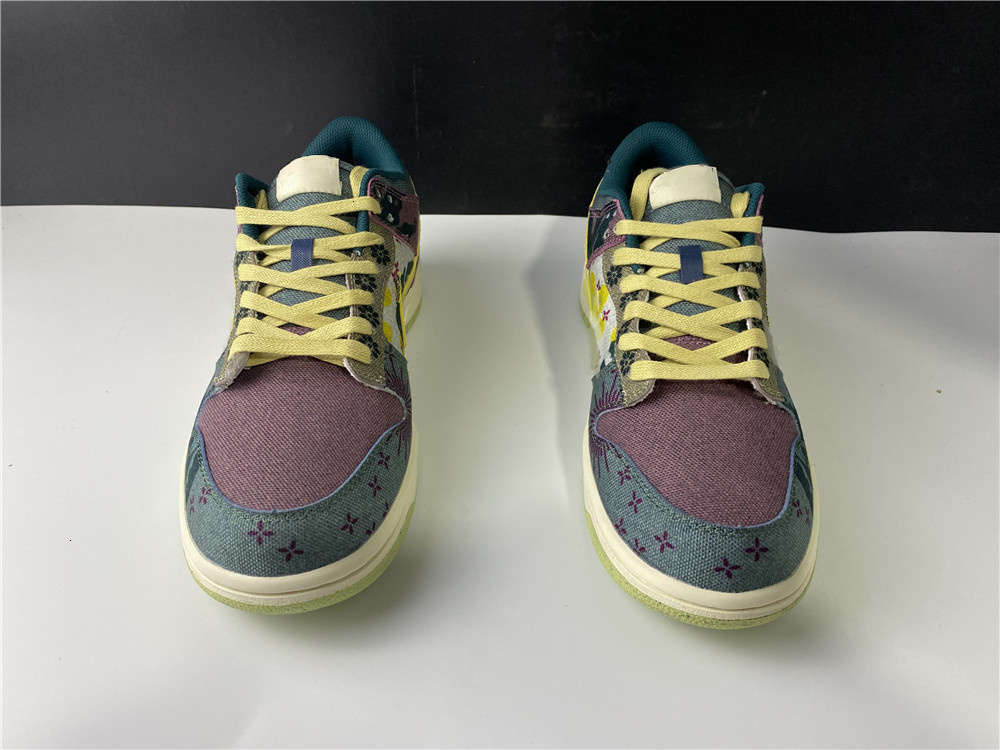 

SB Low SP Civilist Sports Shoes Scotts Lemon Wash Women Men Strangelove Trainers Zapatos Sneakers Community Garden Heat Activated Box, Black