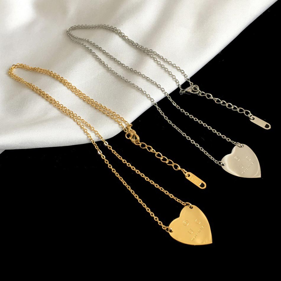 

Jewelry Necklaces & Pendants Europe America Fashion Style Lady 316L Titanium steel Engraved Letter 18K Plated Gold With Single Heart Pendant 2 Color