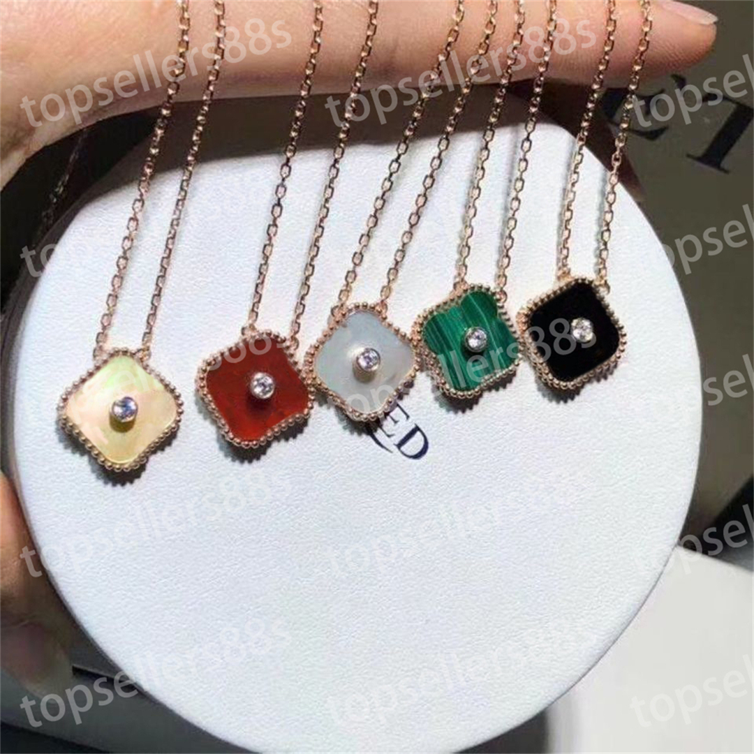 

Classic Fashion Clover diamonds Necklace women's clavicle chain four leaf Pendant Necklaces Jewelry Silver gold rose Highly Quality 18 Color