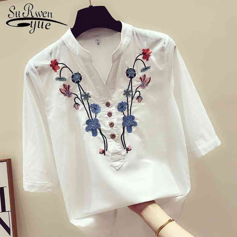 

Summer Womens Tops and Blouses Shirts White Blouse Plus Size Tops Women Embroidery V-Neck Loose Shirts Fashion 210527