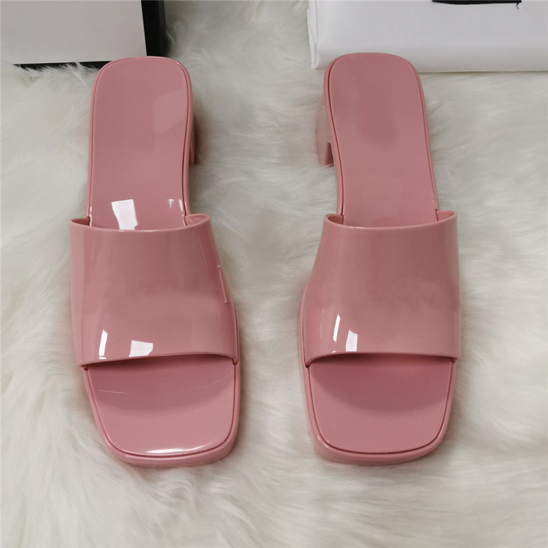 

2021 Summer Women Slippers Thick Bottom Sandals Chunky Rubber Slides Platform Letter Lady Slipper Fashion Heel Sandal
