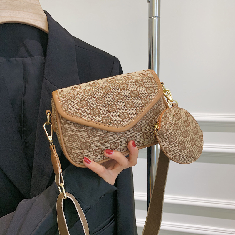 

70% Off exclusive Bag women's bag new simple fashion letter printed single shoulder messenger with foreign texture small square, White