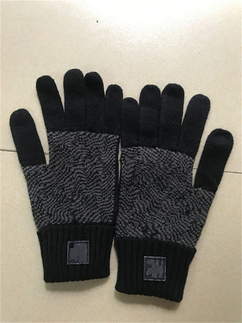 

20 knit autumn solid color gloves European and American designers for men womens touch screen glove winter fashion mobile smartphone five finger mittens