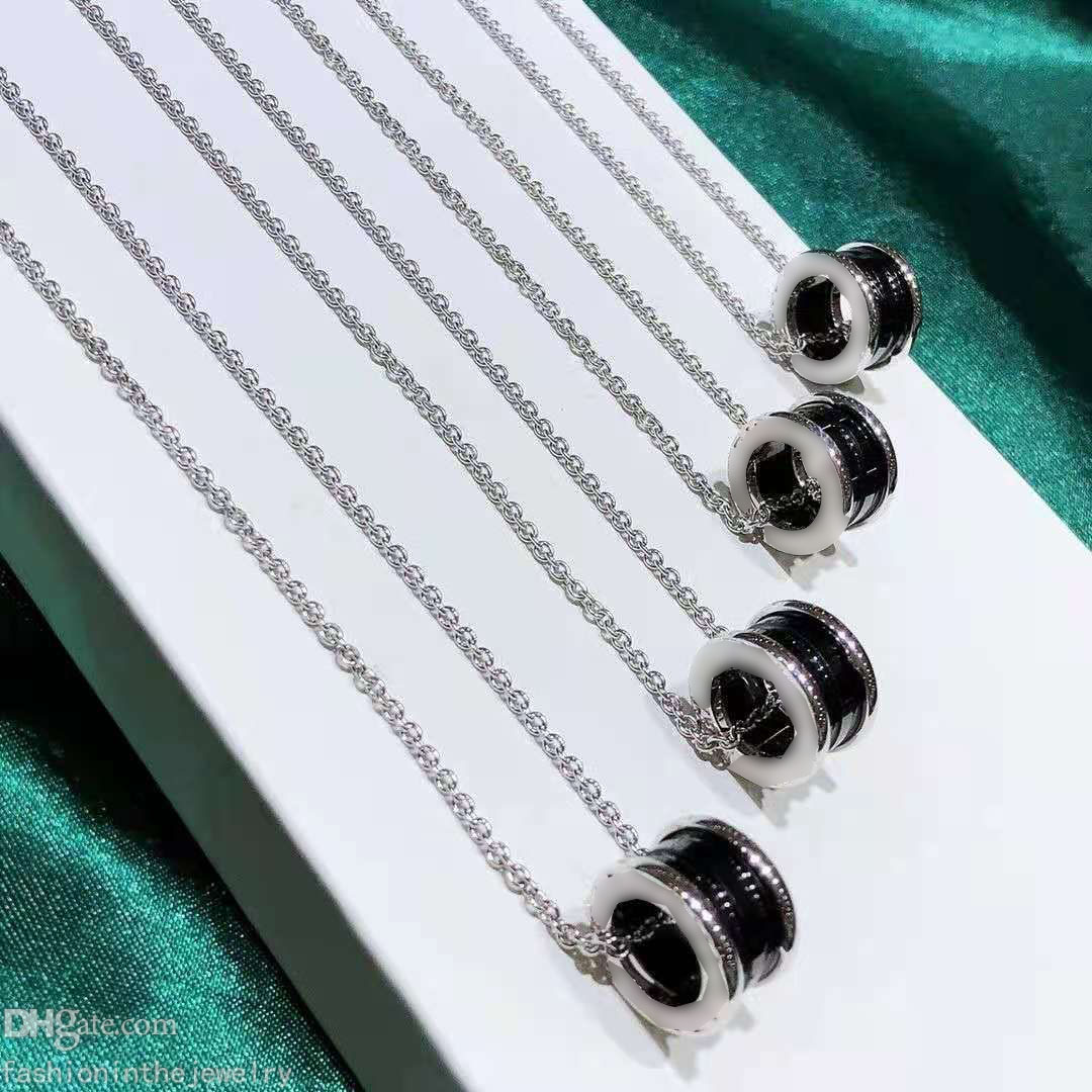 

Necklace Designer jewelry luxury White Black Ceramic spring pendant necklaces Platinum Rose Gold chain Gift Women trendy diamond jewellery for lover wholesale