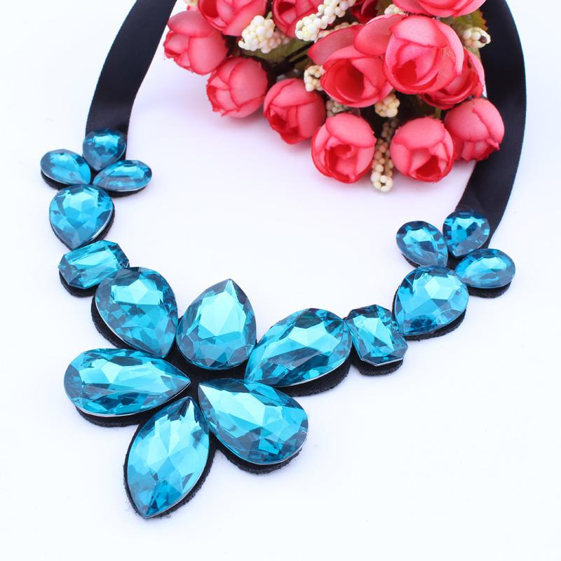 

Fashion Statement Black Ribbon Big Water Drop Necklaces Gem Rhinestone Crystal Flowers Choker Pendants For Women Chokers