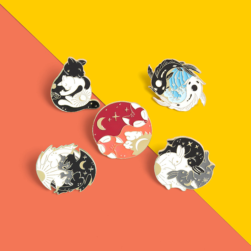 

Cute Round Goldfish Fox Enamel Brooches Pin for Women Girl Fashion Jewelry Accessories Metal Vintage Brooches Pins Badge Wholesale Gift, Mixed colors