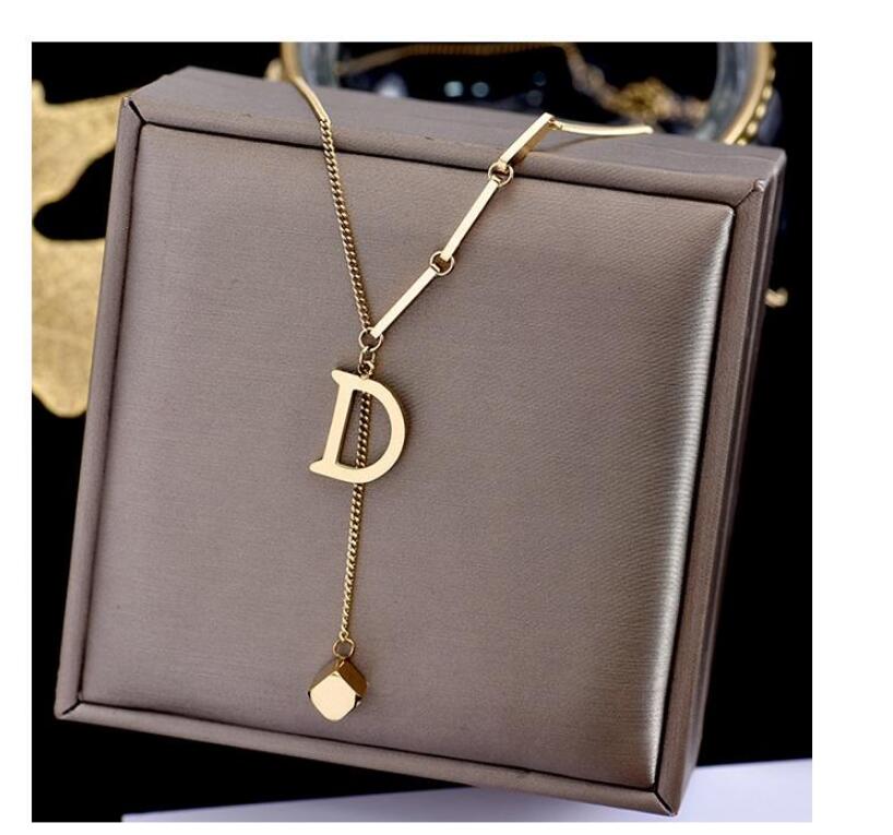 

2022 NEW 26 Intial letter D Stainless Steel pendant necklace for women gold color chain fashion jewelry Gift