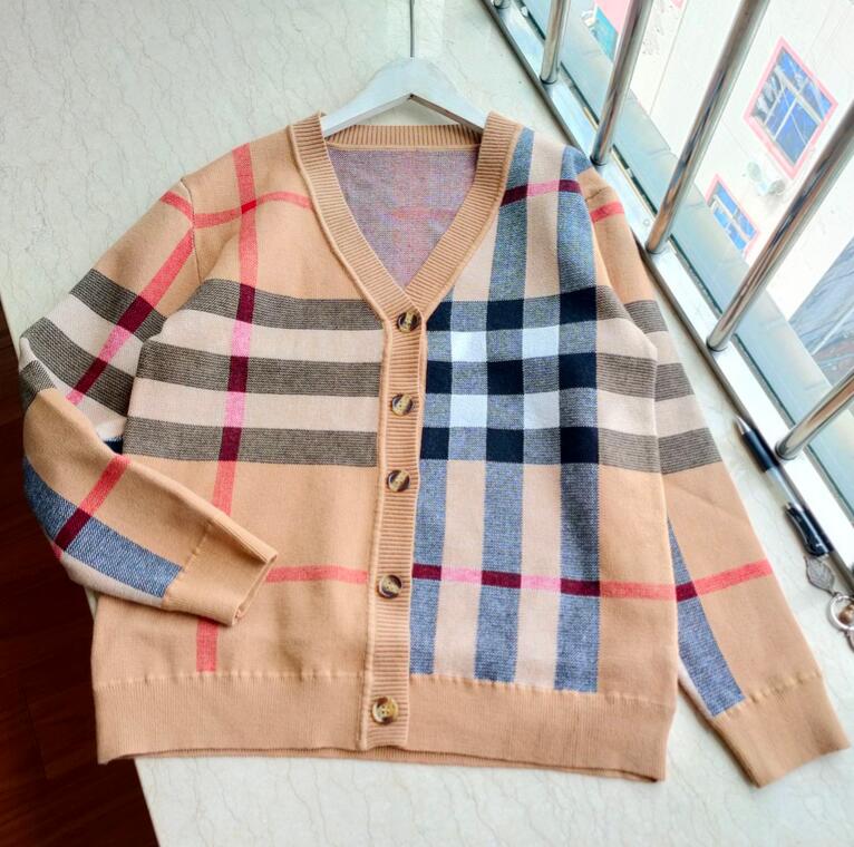 

Classic Designer Sweaters Men Women Brand Check Stripe Leisure Multicolor Autumn Winter Keep Warm Sweater Comfortable High Quality Cardigan, White;black