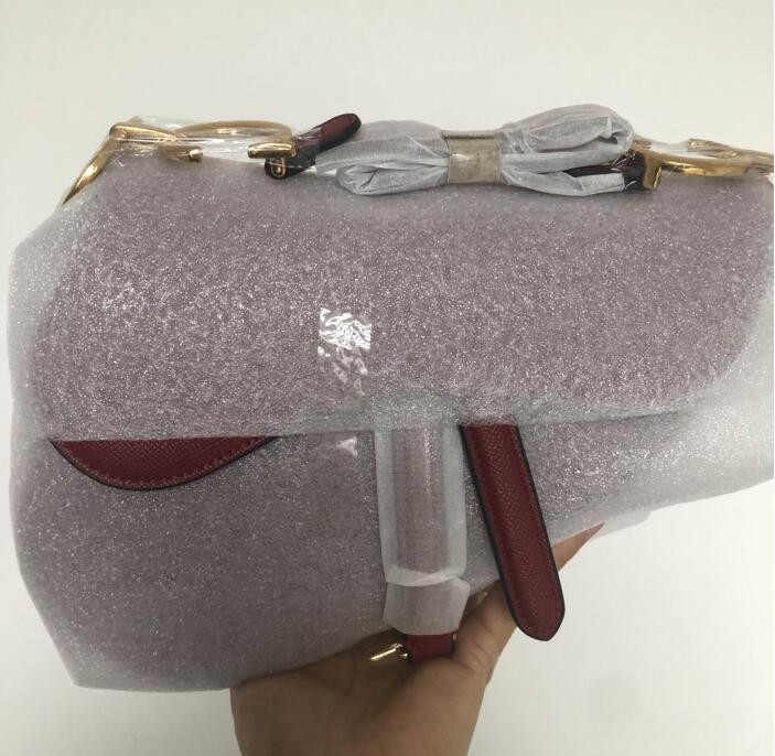 

TOP high quality Saddle bag luxurys designers bags famous ladies Leather Hardware wallet star embroidery retro