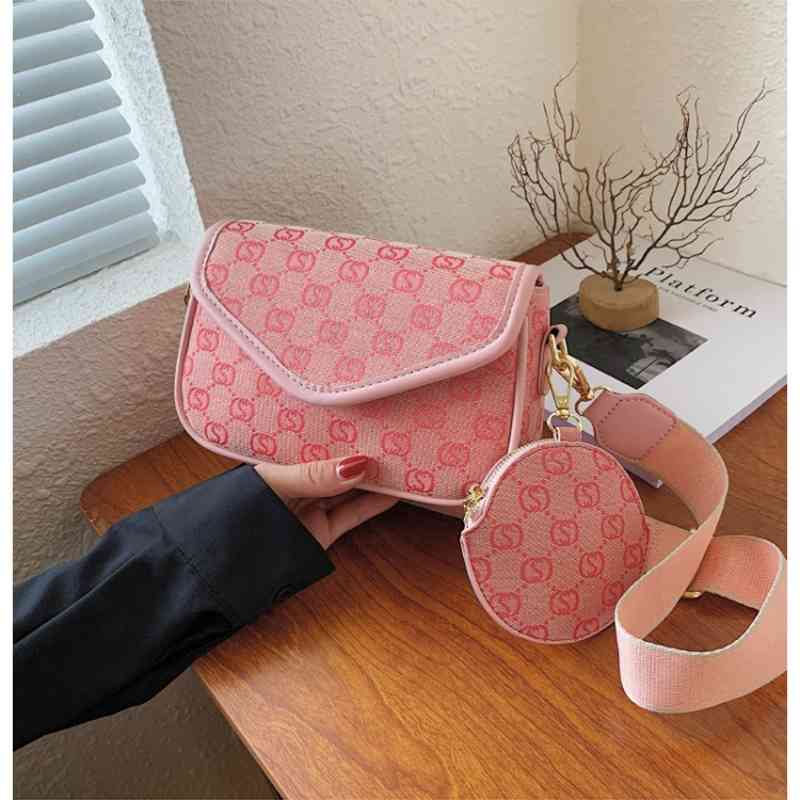 

Bag women's 2021 new simple fashion letter printed single shoulder messenger with foreign texture small square bag, White