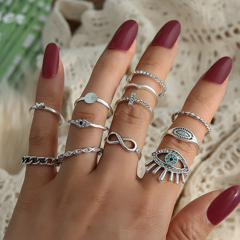 

Retro Cluster Band Rings 8 Piece Sets Fashion Personality Bohemian Golden Letters LOVE Eyes Micro Diamond Geometry Simple Oint Ring Set Wedding Anniversary Jewelry