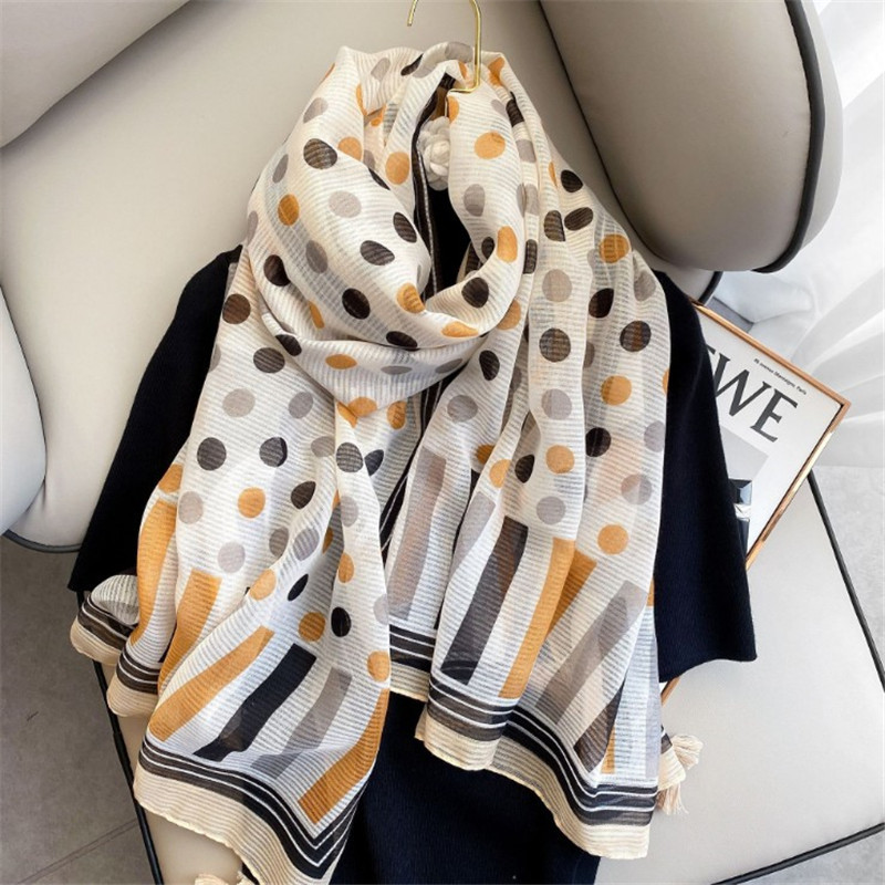 

Shawls Cotton Linen Scarf Spring Autumn Summer Travel Seaside Vacation Sun Protection Shawl Silk Beach Towel and Other Kerchief S