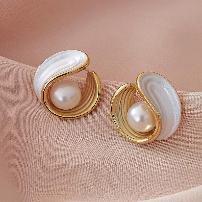 

Stud Simulated Pearl Enamel Earrings For Women Simple Irregular Smart Charms Business Elegant Jewelry Gold Color Accessory, Golden;silver