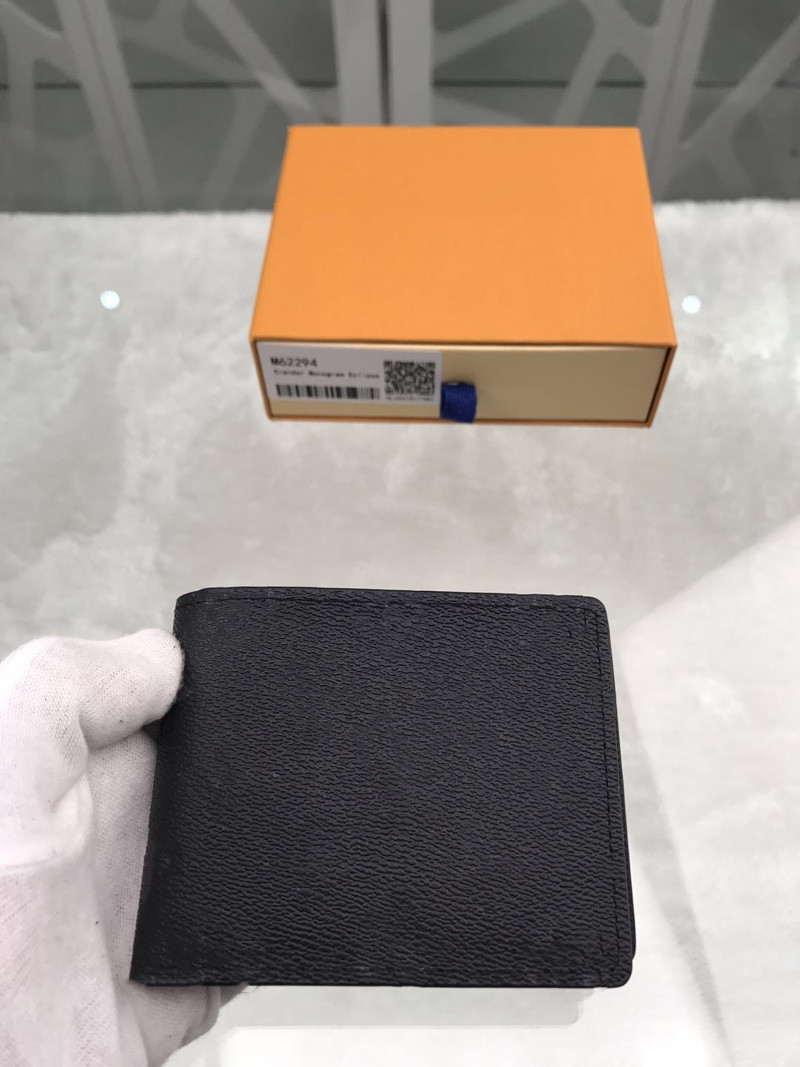 

luxurys designer bags men's wallet leather high quality classic two-fold pocket purse with box M62294 N63263 M60332 M30539 N61208 N63261, Price difference