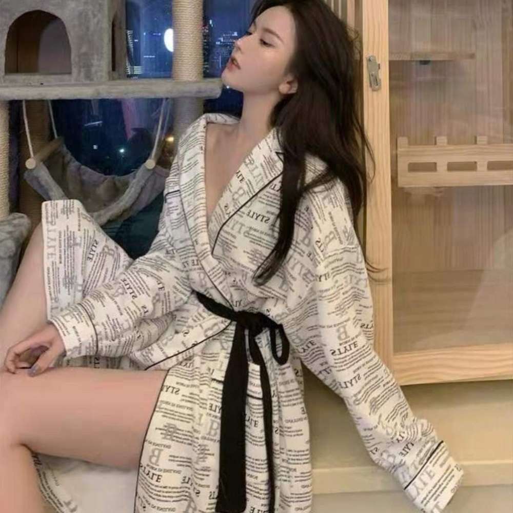 

spring and autumn sexy printed Nightgown long sleeve cardigan Korean loose letter large size el beauty bathrobe