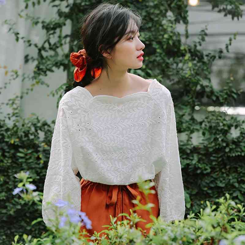 

Summer Casual Lace Women's Blouses Sexy Off Shoulder Half Sleeve Embroidery Hollow Out white Shirt Female Fashion Clothing 210520, Photo color