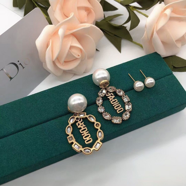 

Dijia new style women's middle geometry inlaid letter pearl and brass earrings in 2021