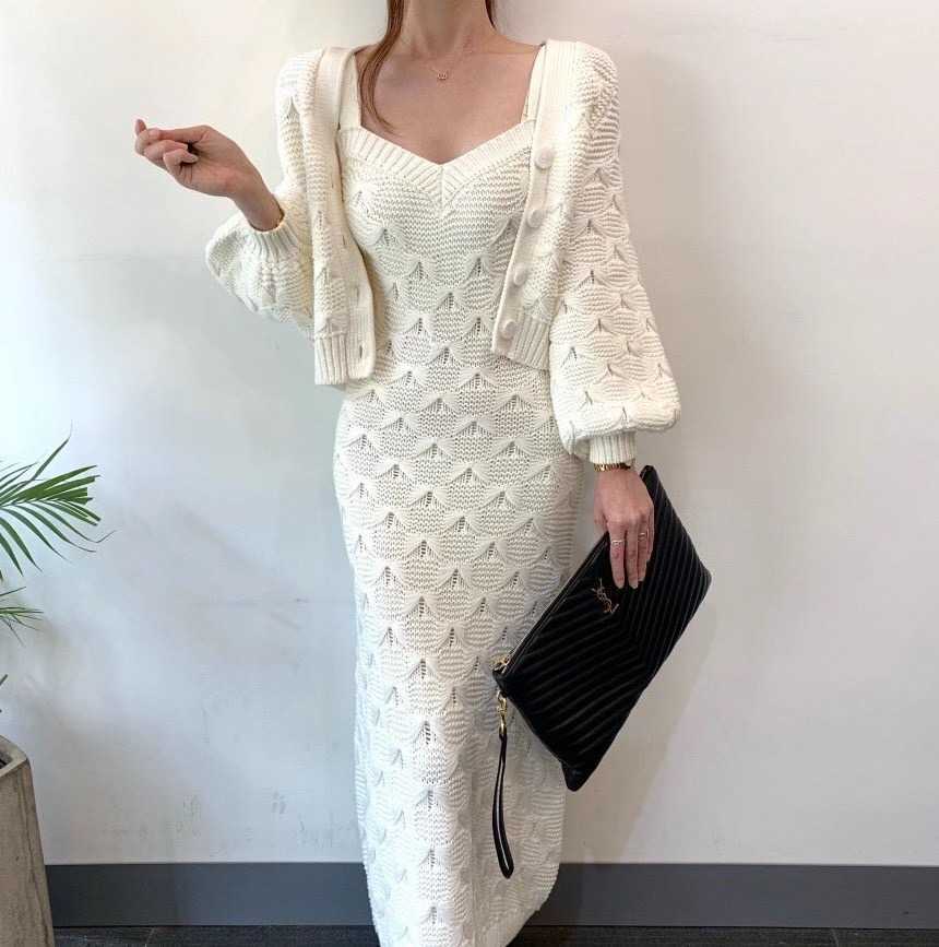 

2 Piece Set Korea Women Jacquard Knitted Single-Breasted Lantern Sleeve Short Sweater Coat + Sexy Spaghetti Strap Dress Suit 210526, White