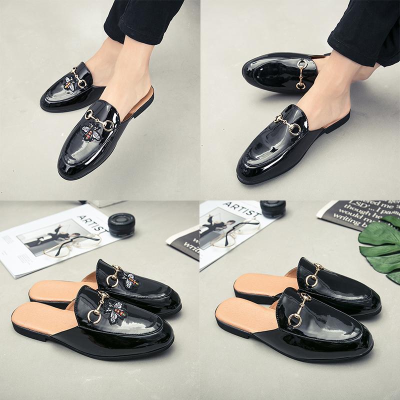 Marque de luxe Hommes Designer Horsebit Metal Boucle Boucle Pantoufles Véritable Mules en cuir Noir Flip Flops Hommes Chaussure de paresseuse int