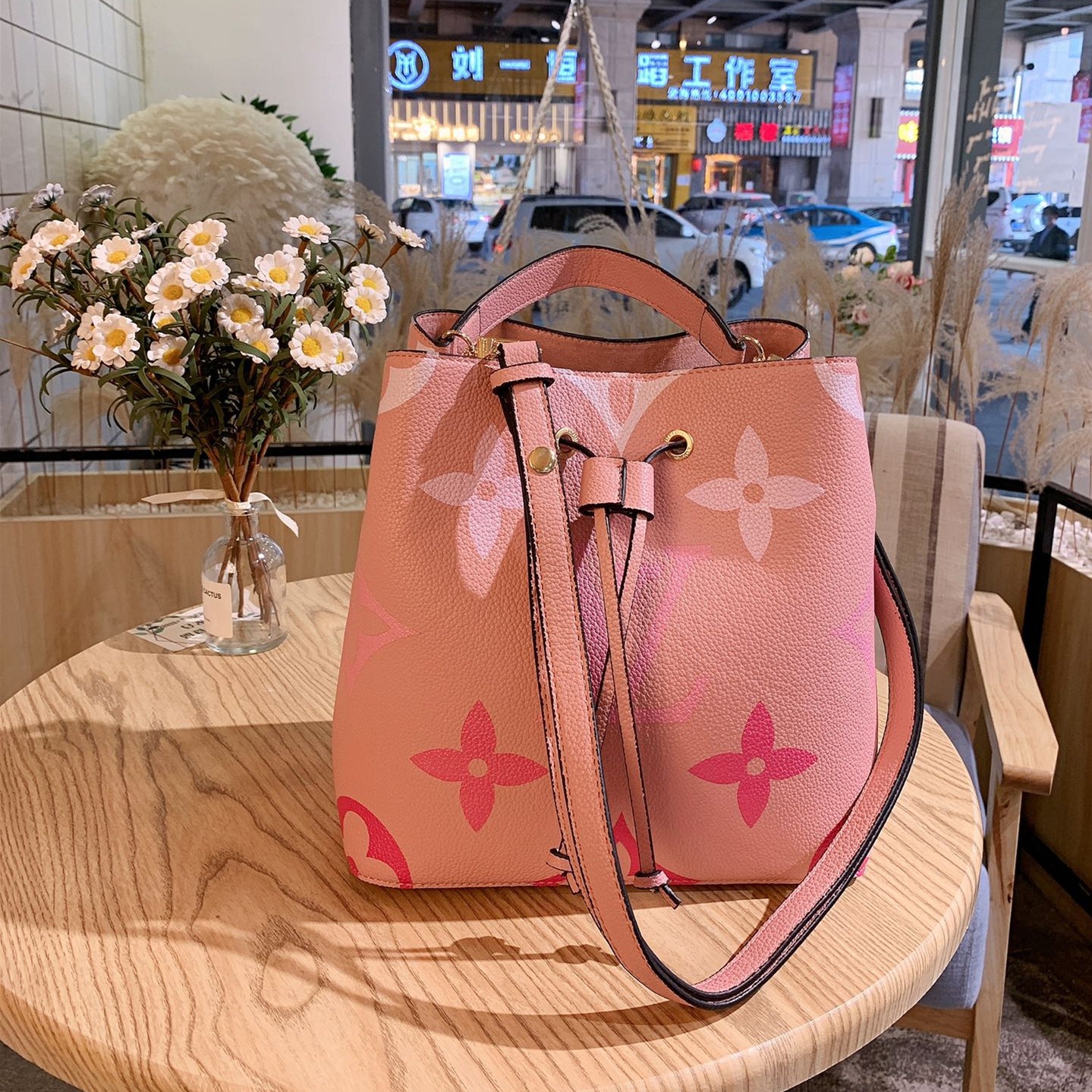 

Top LV Louis Vitton NEONOE Shoulder Bags Leather Wallet Designers Noe Purses Women Fashion Messenger Shopping Bag Crossbody Vutton L