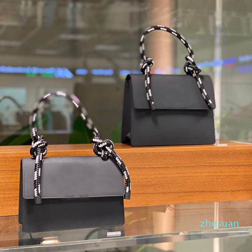 

2023 Outdoor Bags new Correct version of Fashionable Arrow Bag Braid Rope Bags tote bag slung over women's bag, Black