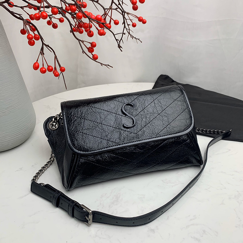

2021 new summer cowhide all-match leather large-capacity bag shoulder messenger female chain wanderingr, Black