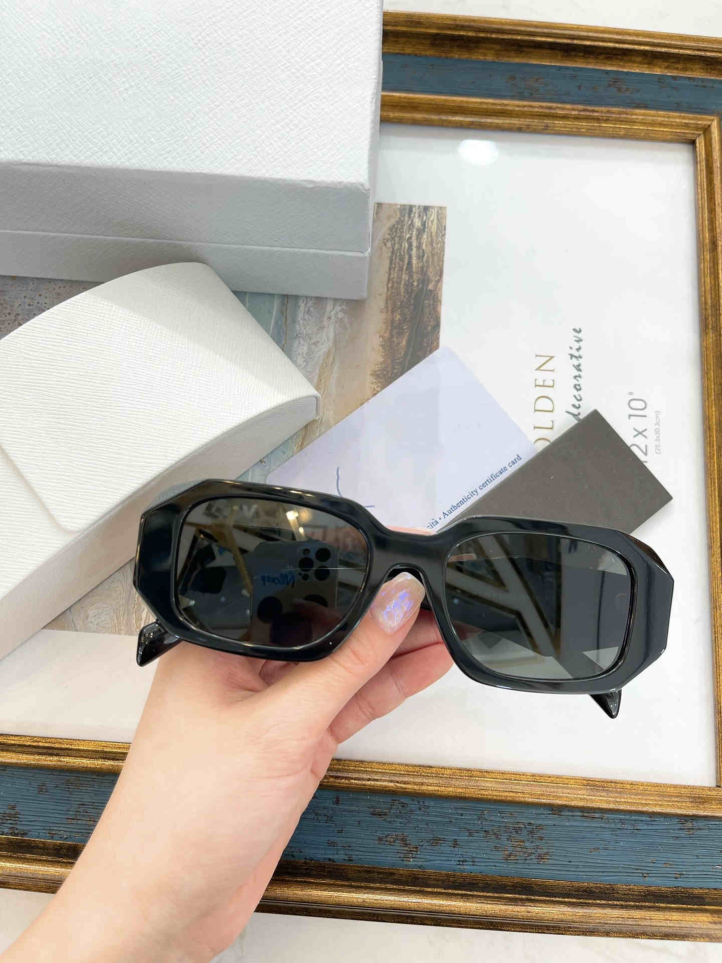 

Fashion design Polarized Square 2021 Luxury Sunglasses For Men Women Pilot Sun Glasses UV400 Eyewear Metal Frame Polaroid Lens 17W With boX, White;black