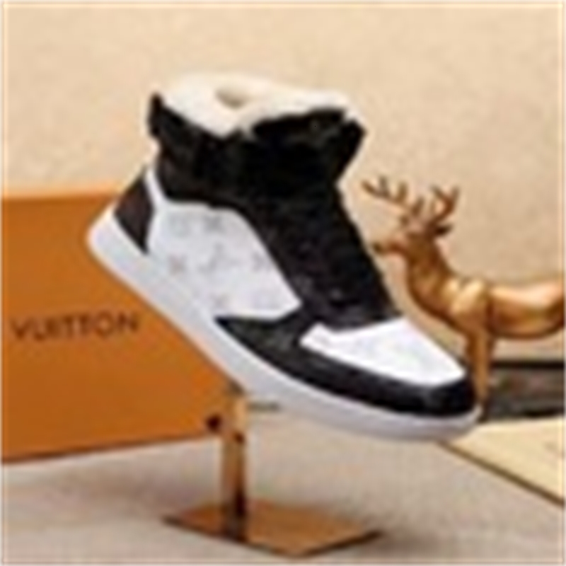 

luxury women and men sneakers loafers boots moccasins buckles lace-ups dress shoes designer q546
