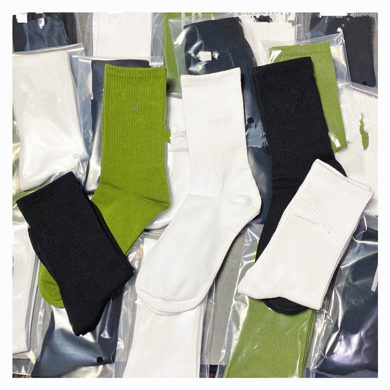

Tide Wealthy Designer Reflective Letter Socks Main Line High Street Sports Men and Women Cotton Fashion Casual Breathable in Tube Sock, Fg black